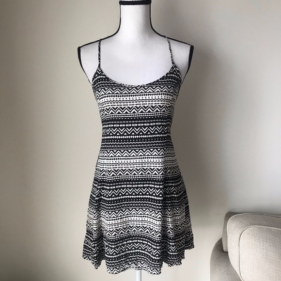 Forever 21 Dresses & Skirts - Forever 21 Tribal Printed Midi Dress